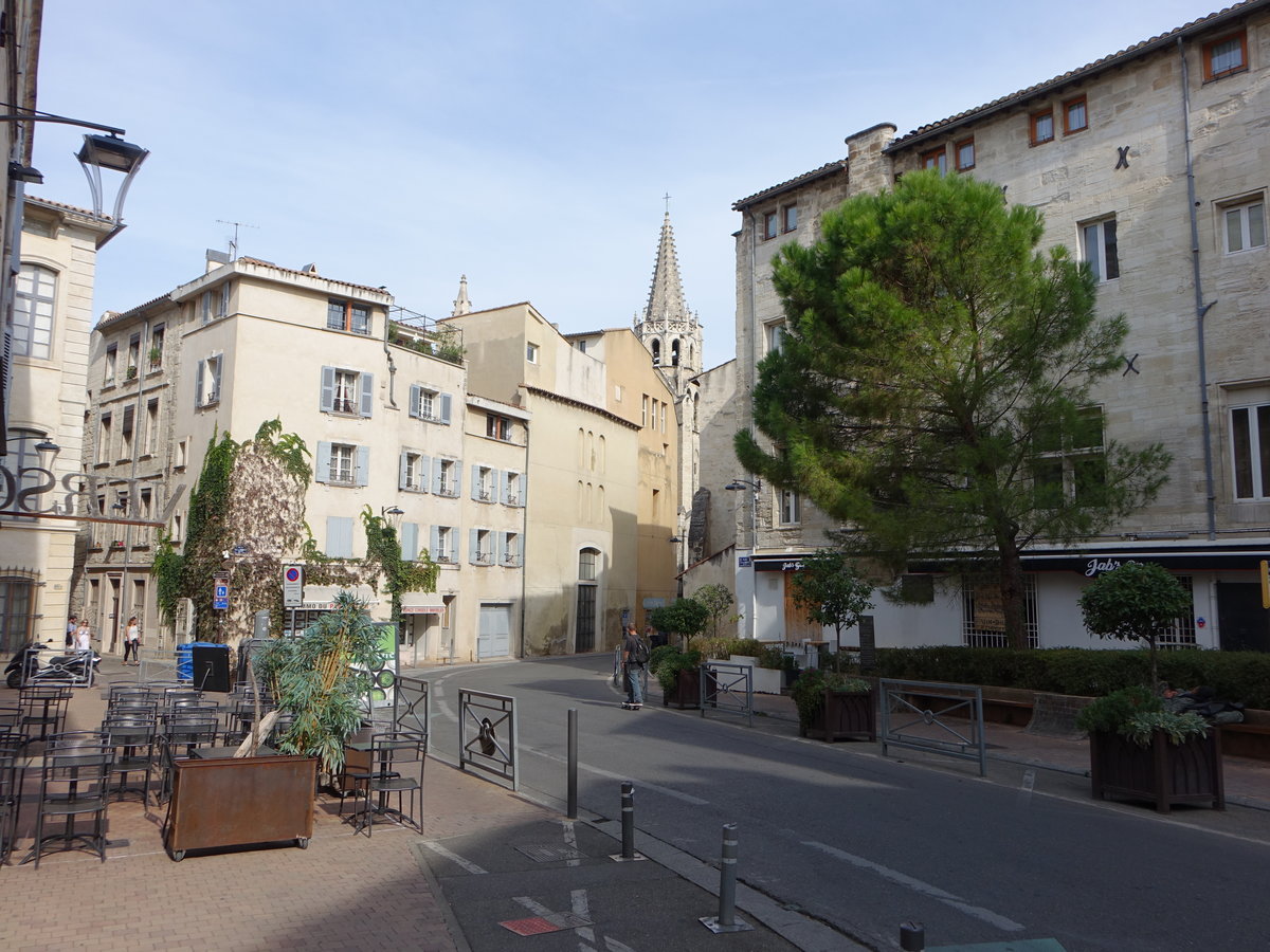 Avignon, Huser am Place Nicolas Saboly in der Altstadt (22.09.2017)