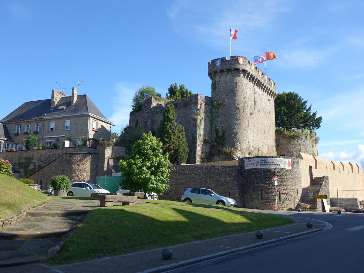 Avranches, Burg am Place d'Estouteville mit Manuskriptbibliothek (13.07.2016)