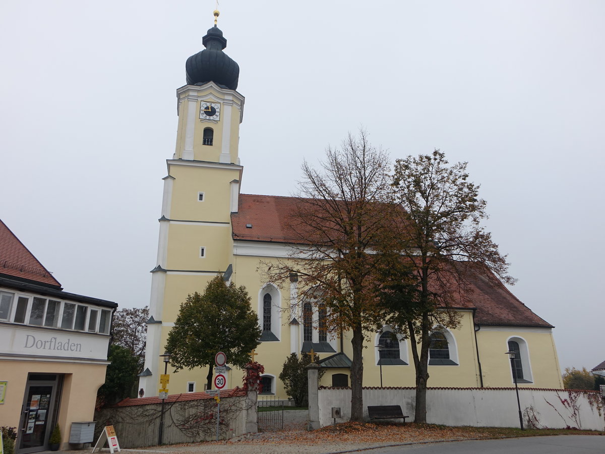 Bad Hhenstadt, kath. Pfarrkirche Maria Himmelfahrt, sptgotischer Bau aus dem 15. Jahrhundert (20.10.2018)
