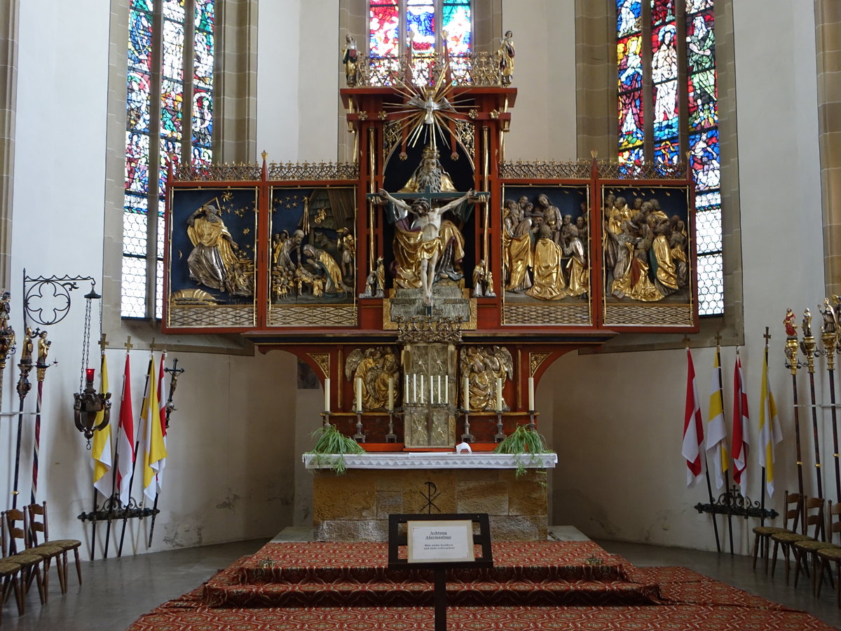 Bad Knigshofen, Flgelaltar in der Maria Himmelfahrt Kirche, gestaltet von 1935 bis 1939 durch die Knstlern Buscher, Weckbecker und Kohnsperger (15.10.2018)