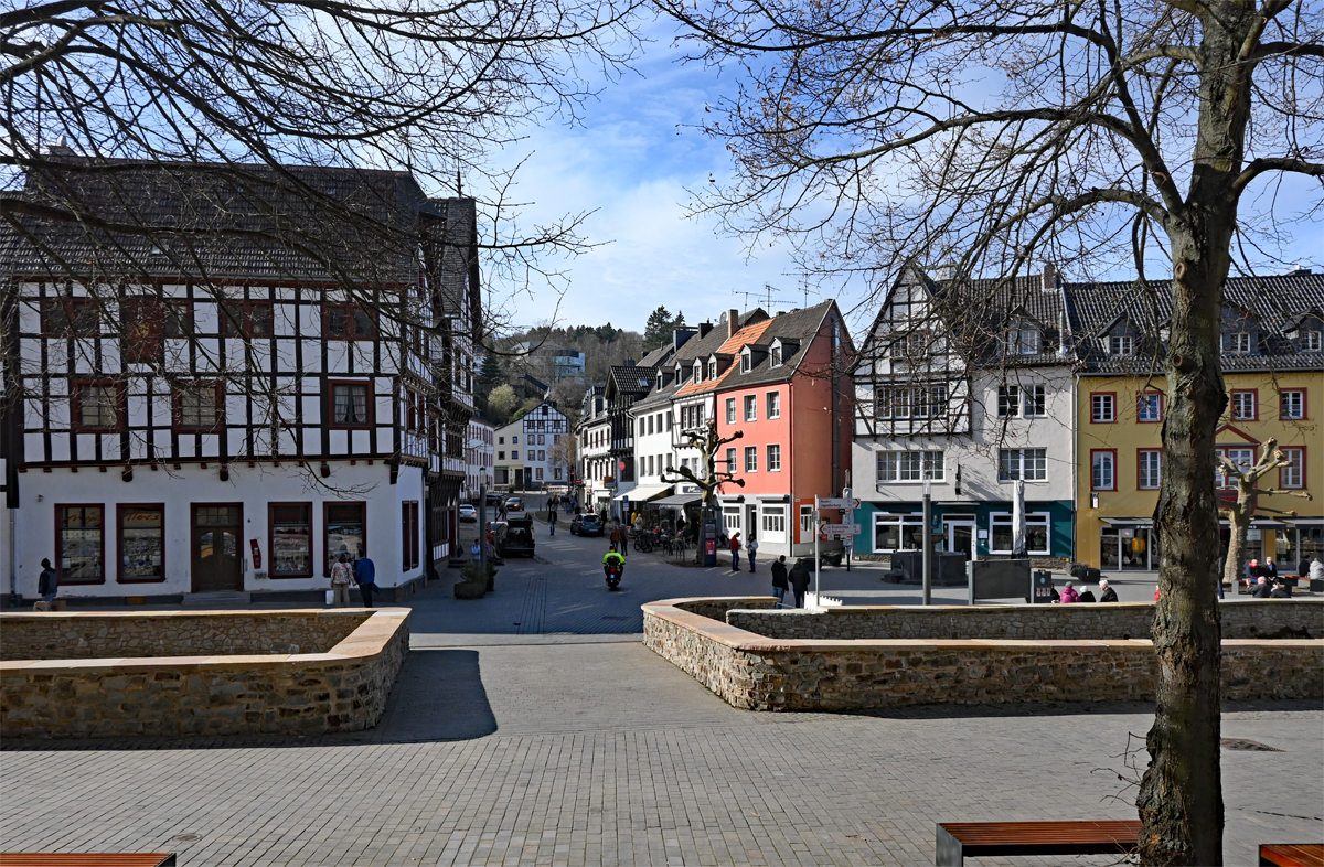 Bad Mnstereifel - Marktplatz und Marktstrae am 09.03.2024