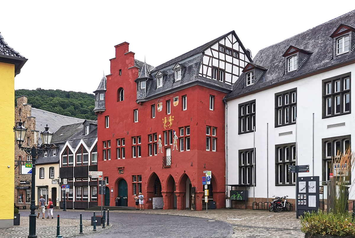 Bad Mnstereifel, das  rote  Rathaus - 19.07.2020