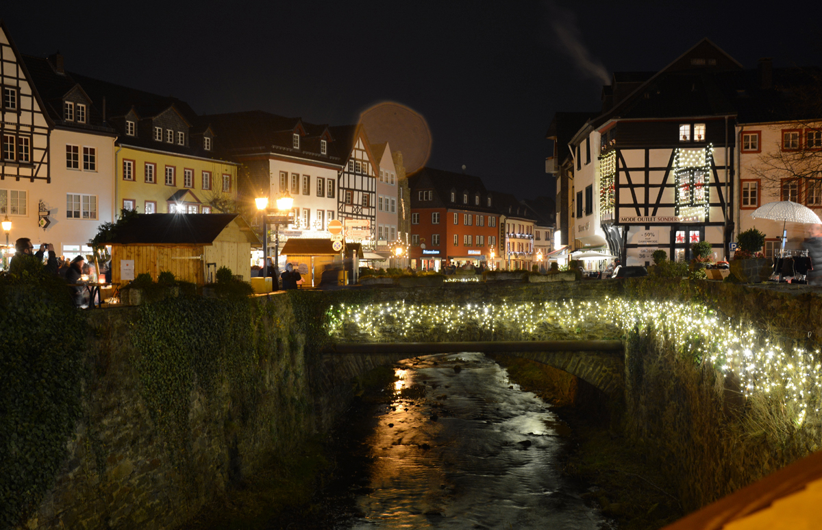 Bad Mnstereifel - Vorweihnachtsbeleuchtung in der Innenstadt - 06.12.2014