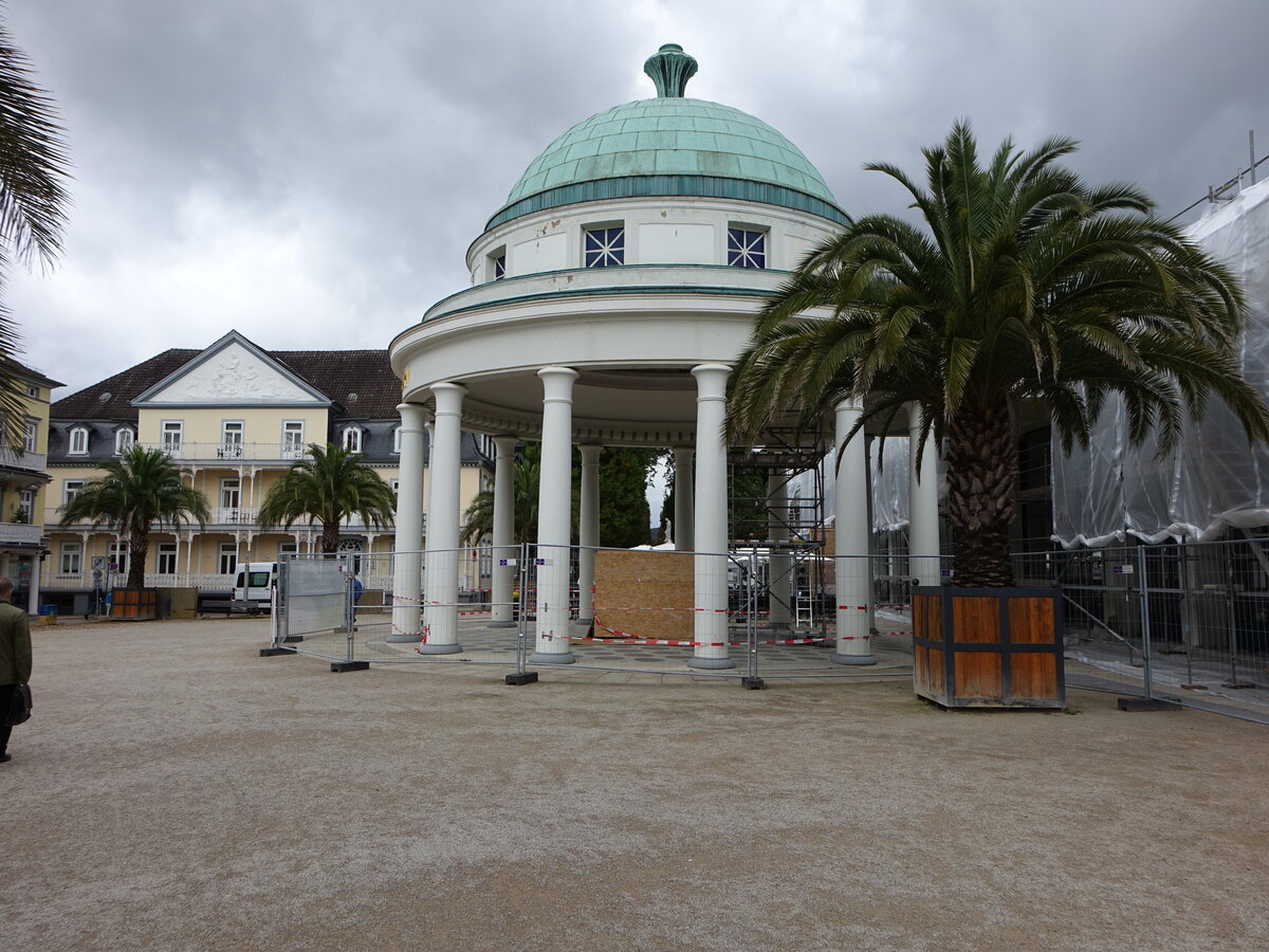 Bad Pyrmont, der Hyllige Born mit Wandelhalle, erbaut von 1923 bis 1924 nach Plnen von Alfred Sasse (06.10.2021)