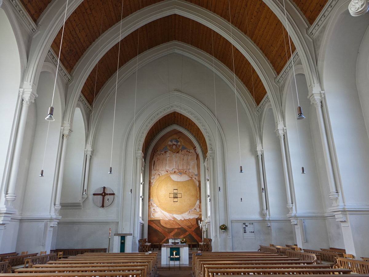 Bad Reichenhall, Innenraum der ev. Stadtkirche, erbaut von 1877 bis 1881 durch den Architekten Hoffstadt aus Mnchen (10.11.2018)