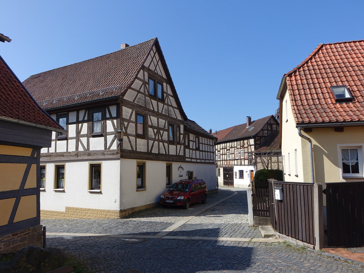 Bad Rodach, Fachwerkhuser in der Schulgasse (08.04.2018)