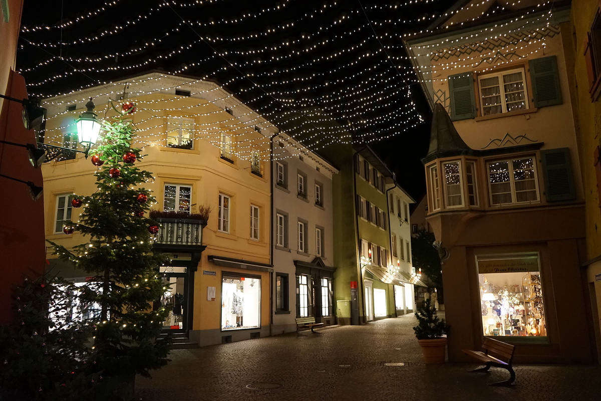 Bad Sckingen - Spitalplatz. Ein Sternenhimmel knnte man denken, aber es sind nur Lichterketten. 24.12.2013