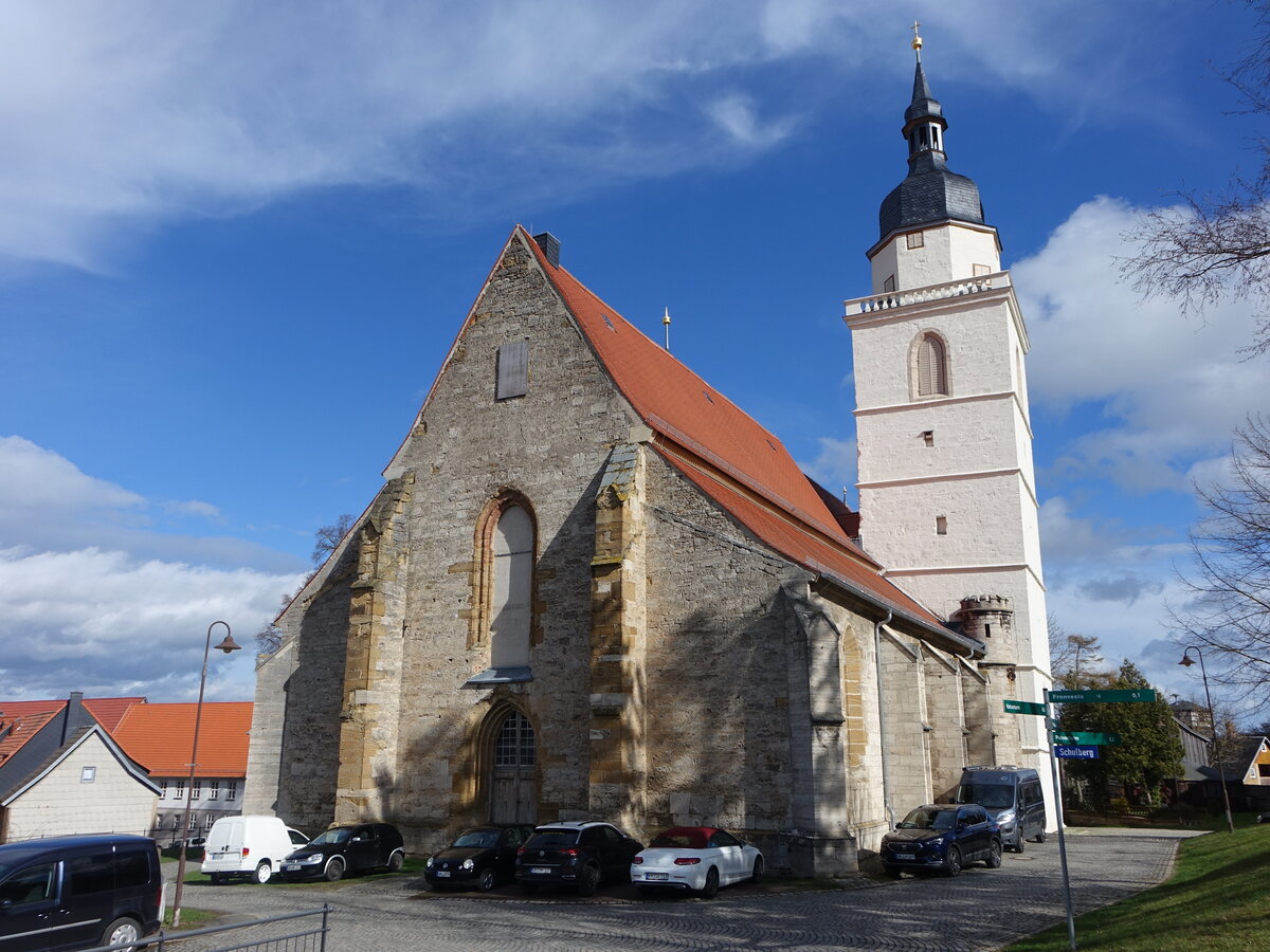 Bad Tennstedt, evangelische Stadtkirche St. Trinitatis, Chor erbaut 1418, Langschiff erbaut von 1652 bis 1659 (25.03.2023)