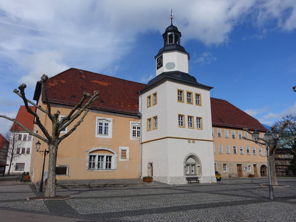 Bad Tennstedt, Rathaus am Marktplatz, erbaut 1377, nach Brand Wiederaufbau 1503, erweitert 1806, seit 1992 Sitz der 
Verwaltungsgemeinschaft (25.03.2023)