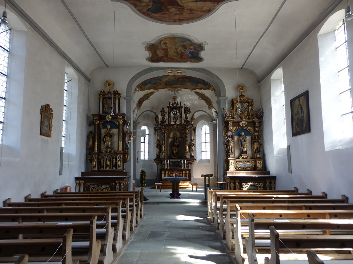 Bad Waldsee, Innenraum der Frauenbergkapelle, Deckenfresken von Eustachius Gabriel, Hochaltar von Hans Zrn (28.03.2021)