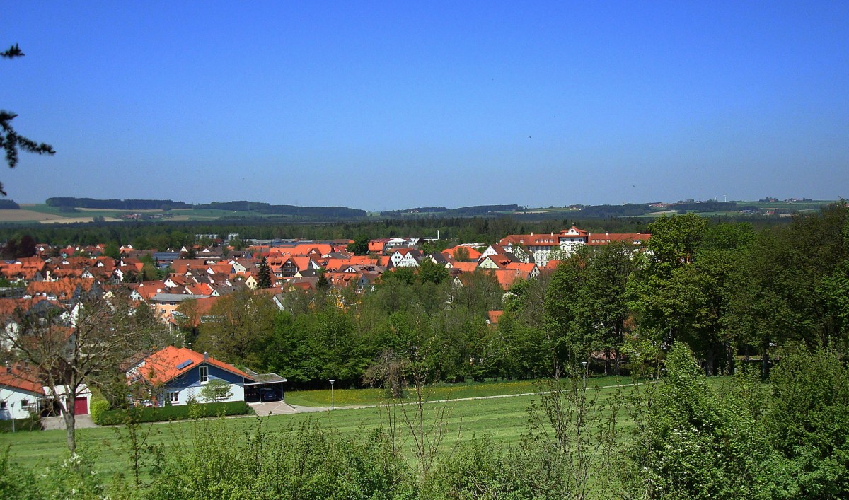 Bad Wurzach, Blick auf den ber 14.000 Einwohner zhlenden Kurort in Oberschwaben, Mai 2008