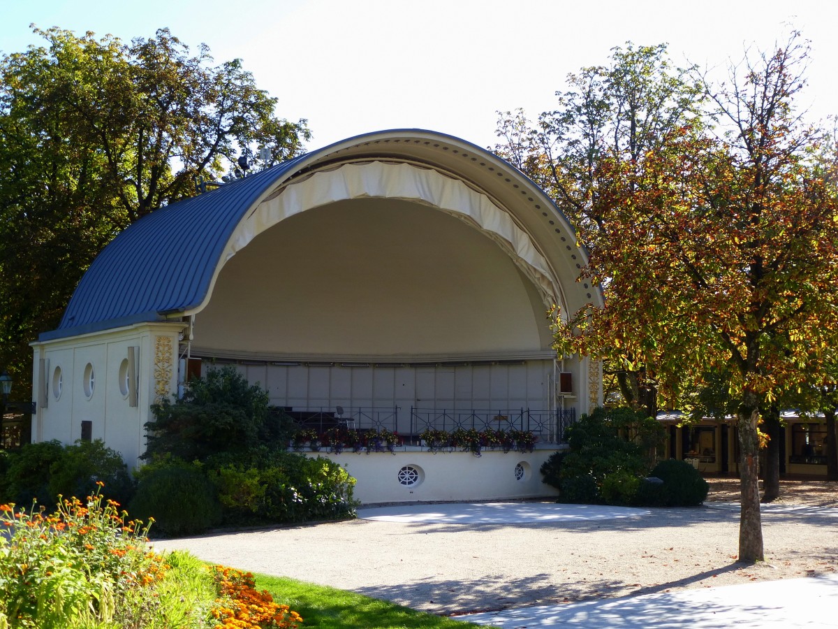 Baden-Baden, die Konzertmuschel im Kurpark, Sept.2015