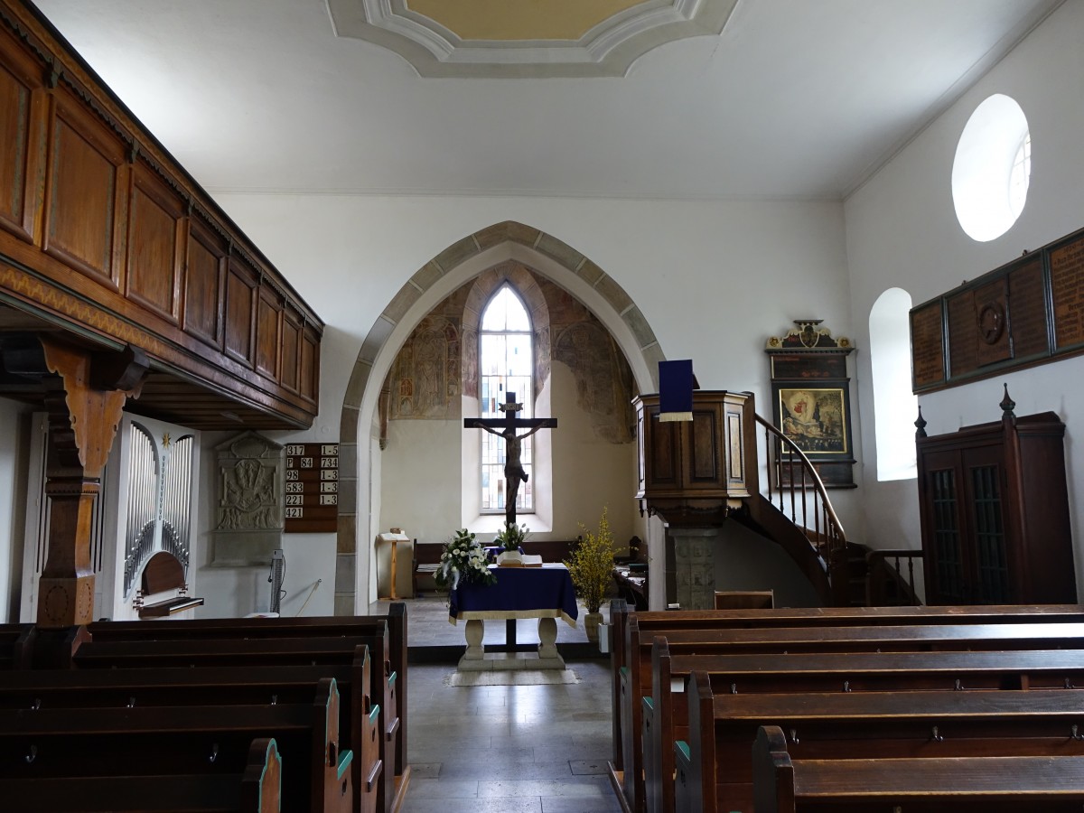 Bchlingen, Innenraum der St. Johannes Kirche mit Fresken im Chor von 1360 (15.03.2015)