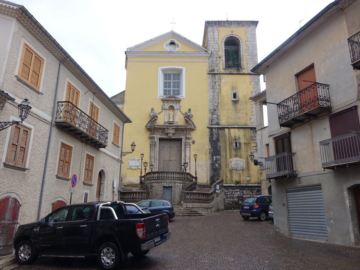 Bagnoli Irpino, Pfarrkirche St. Maria Assunta an der Piazza Umberto I., erbaut im 12. Jahrhundert auf dem Giudeca Hgel (26.02.2023)