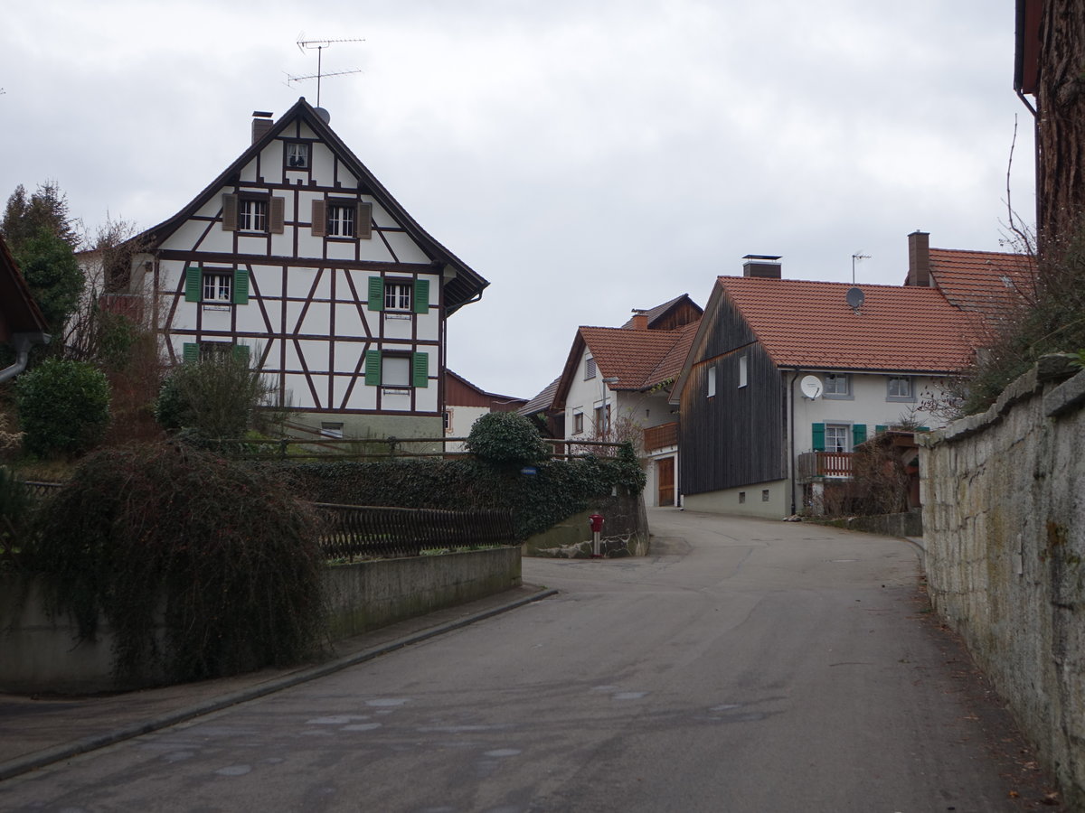 Baltersweil, Fachwerkhuser in der Strae Im Winkel (30.12.2018)