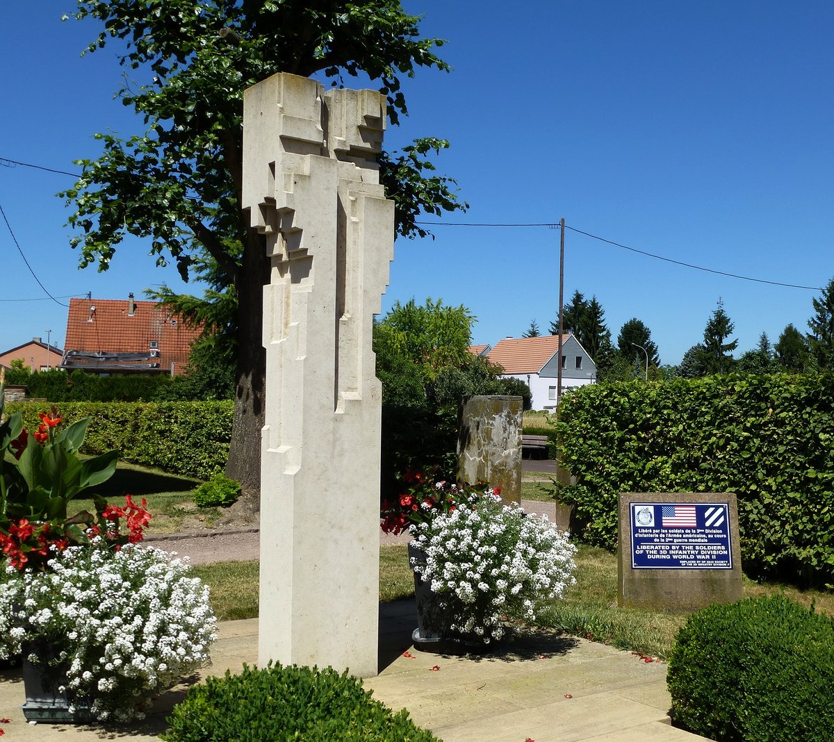 Baltzenheim, Denkmal fr die hier gefallenen Soldaten der US-Armee im II.Weltkrieg, Juni 2017