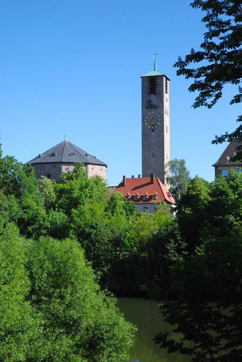 Bamberg, die ev. Erlserkirche mit zehneckigem Kirchenbau um 55 m hohem Kirchturm - 06.05.2018