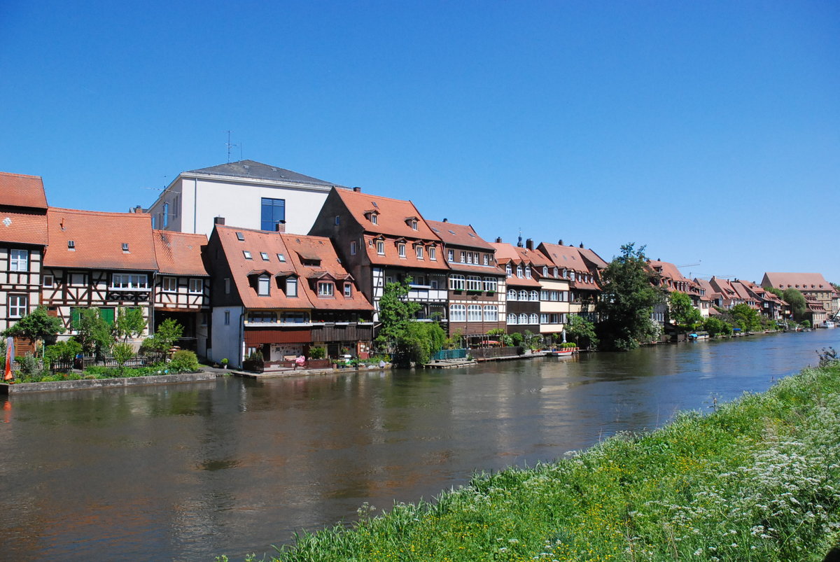 Bamberg, Häuserreihe  Klein Venedig  (ehem. Fischersiedlung aus dem 17. Jhd.) am östl. Ufer der Regnitz - 06.05.2018