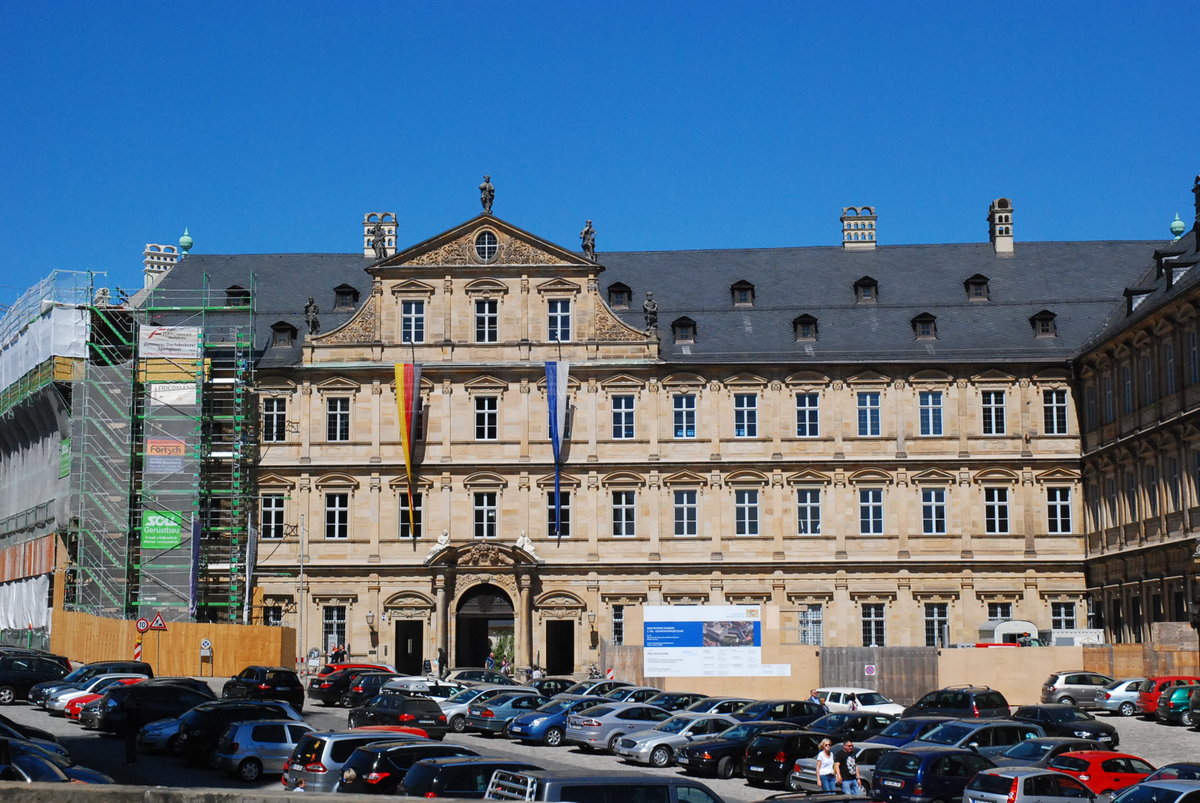 Bamberg, Neue Residenz mit Hauptportal, welche heute die Staatsbibliothek und die Staatsgalerie Bamberg beherbergt - 06.05.2018