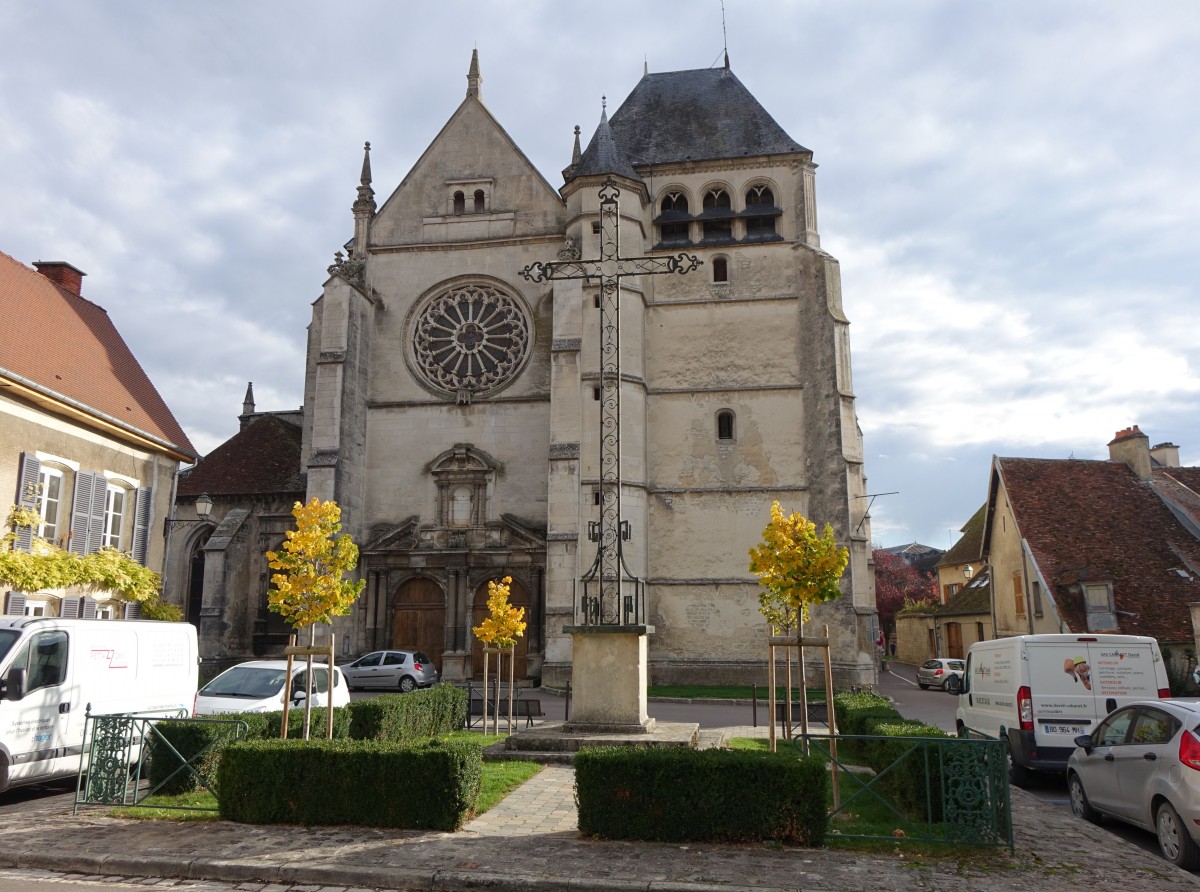 Bar-sur-Seine, St. Etienne Kirche, erbaut von 1505 bis 1628 (27.10.2015)