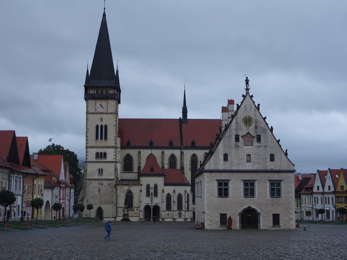 Bardejov / Bartfeld, Pfarrkirche St. gidius am Radnice Namesti, erbaut im 14. Jahrhundert (01.09.2020)