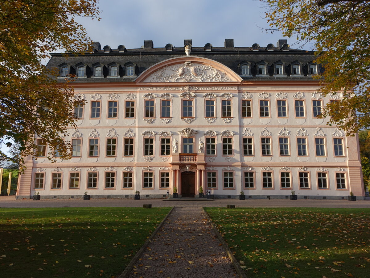 Barockschloss Oppurg, erbaut von 1708 bis 1714 (19.10.2022)