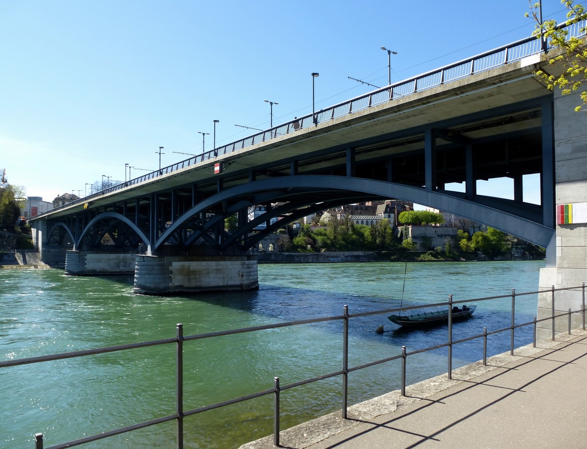 Basel, die Wettsteinbrcke, neu aufgebaut von 1991-95, Mai 2015