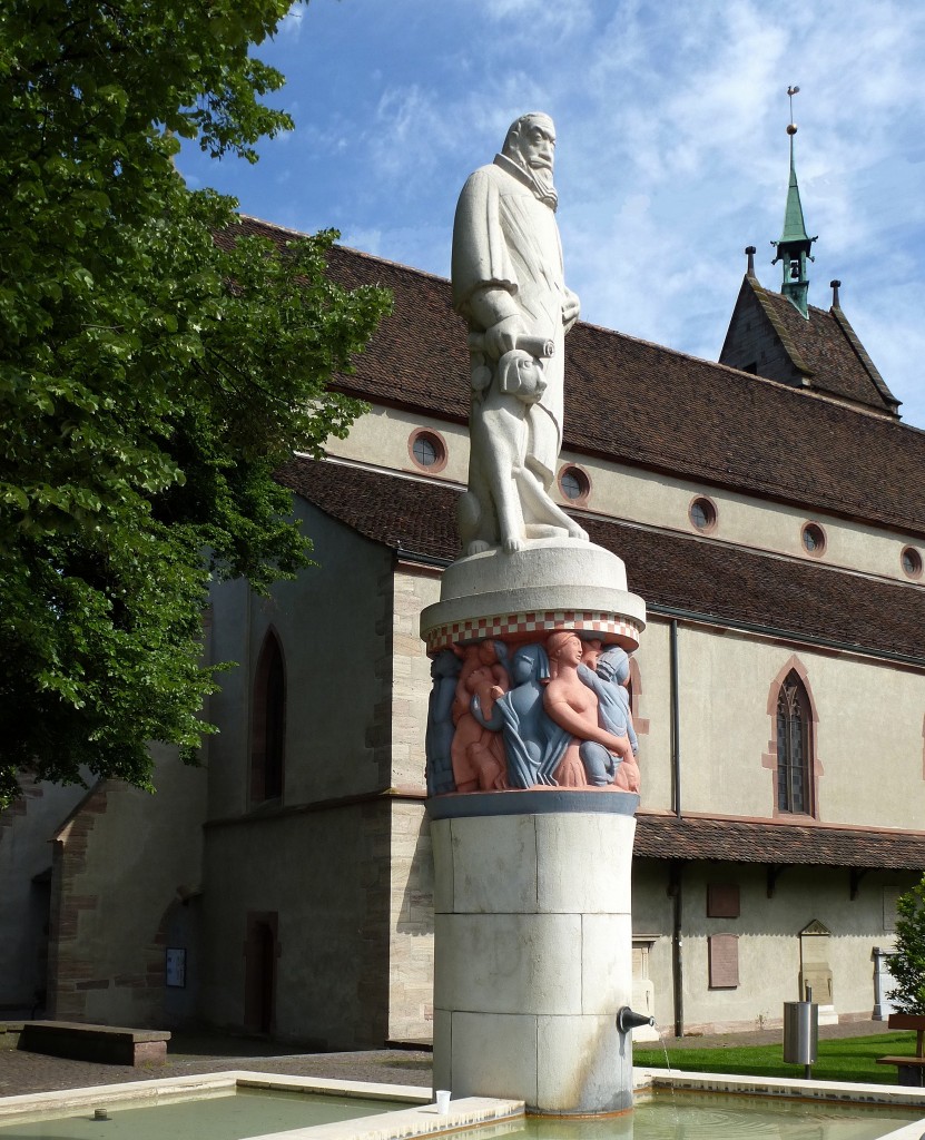 Basel, der Wettsteinbrunnen an der Theodorskirche, aufgestellt 1955 zu Ehren des berhmten Brgermeisters Johann Rudolf Wettstein (1594-1666), Mai 2015