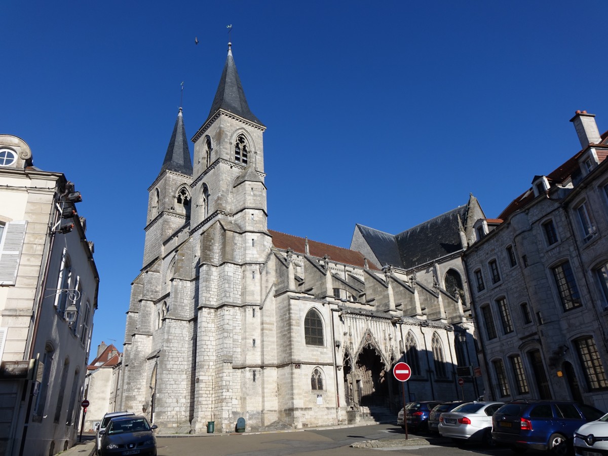 Basilika Saint-Jean-Baptiste von Chaumont, erbaut im 13. Jahrhundert (26.10.2015)