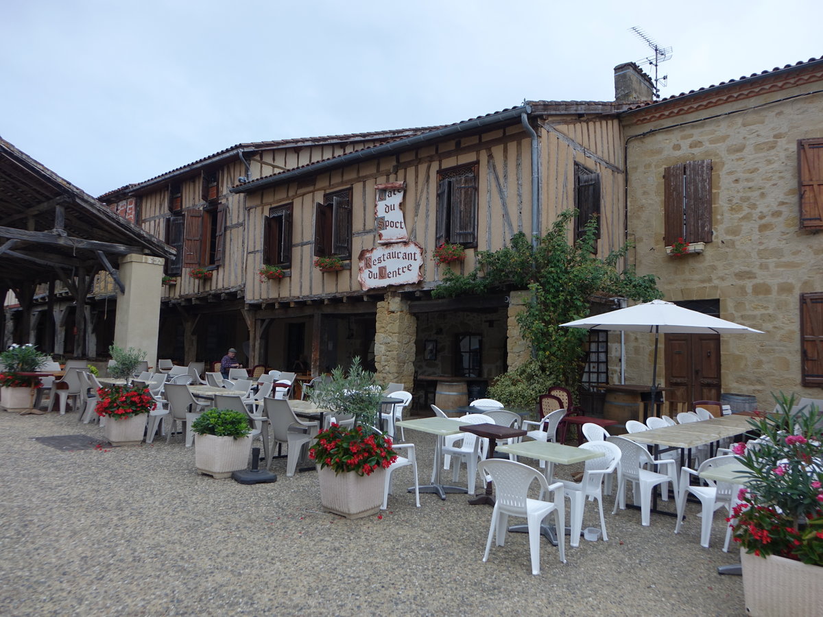 Bassoues, historische Fachwerkhuser in der Grande Rue (28.07.2018)