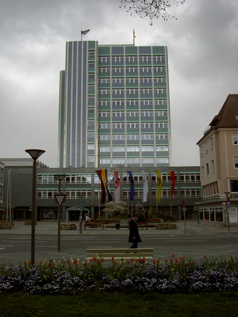 Bayreuth, neues Rathaus am Luitpoldplatz, erbaut 1976 (21.04.2012)