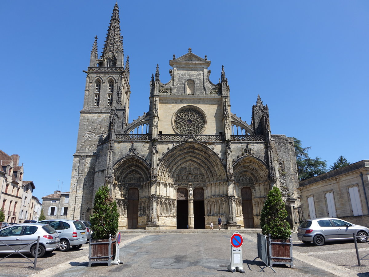 Bazas, Kathedrale Saint-Jean-Baptiste, erbaut im 13. Jahrhundert (25.07.2018)