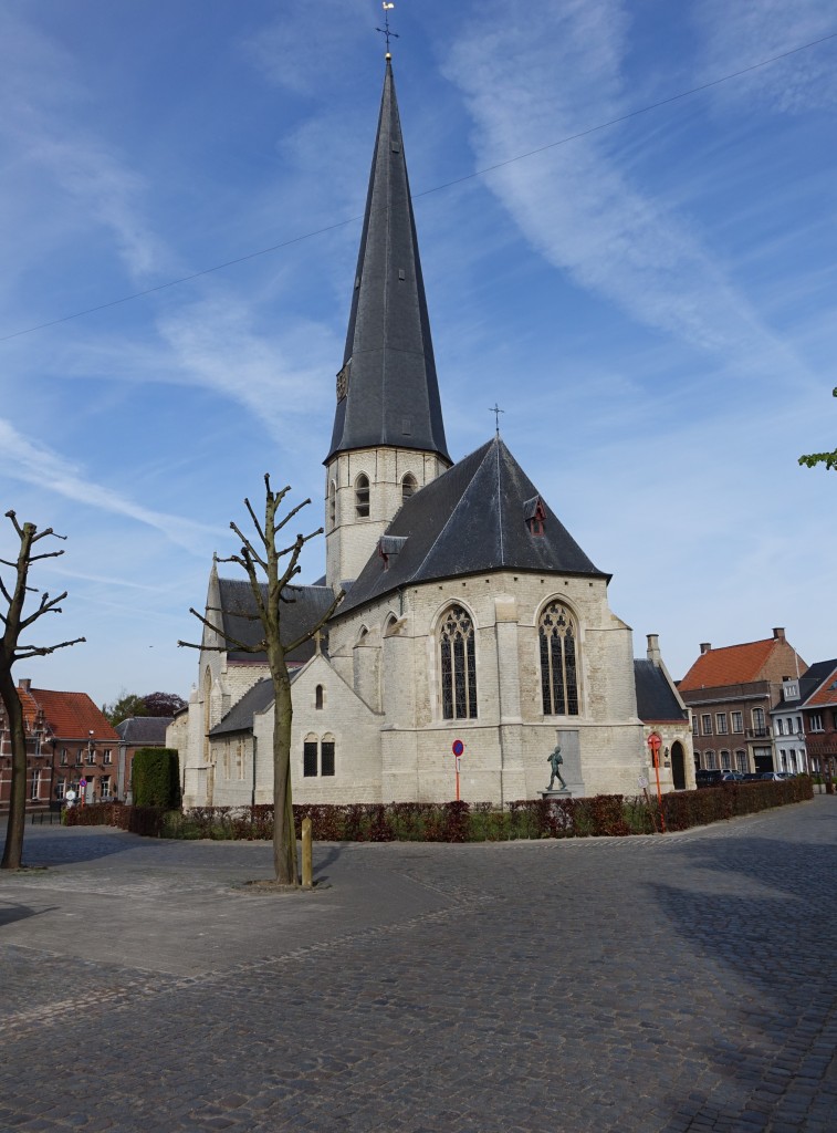 Bazel, St. Petrus Kirche am Kerkplein, erbaut ab 1364, Chor von 1560 (29.04.2015)