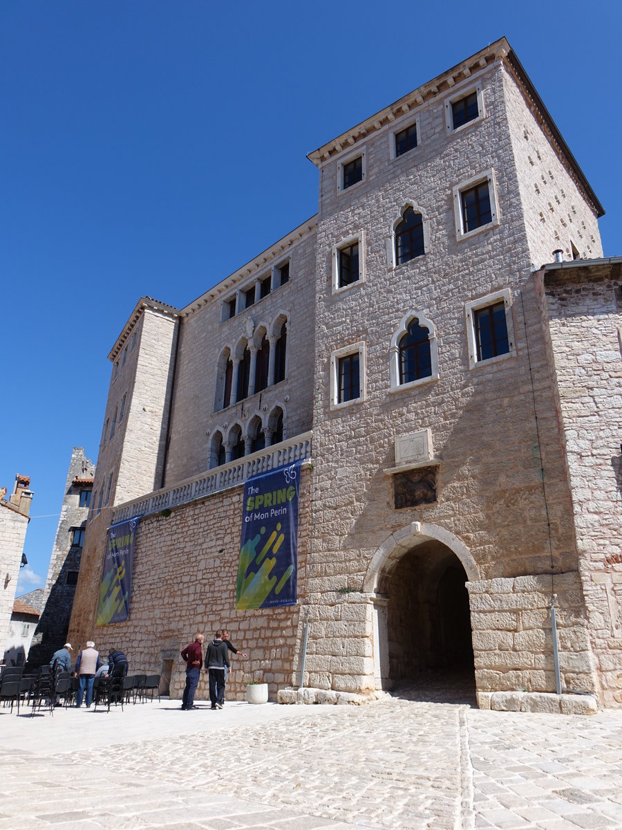 Bele, Torturm vom Kastell Soardo Bembo zur Altstadt am Tomaso Bembo Platz (29.04.2017)