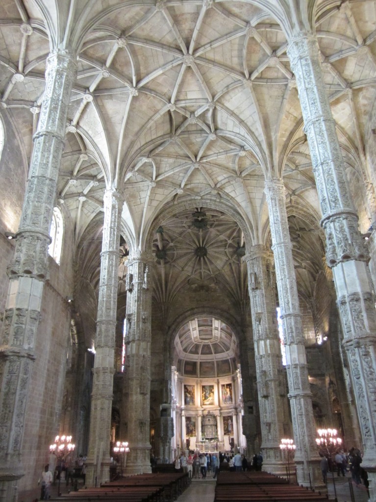 Belem, Igreja Santa Maria mit Netzgewlben und Hochchor (24.05.2014)