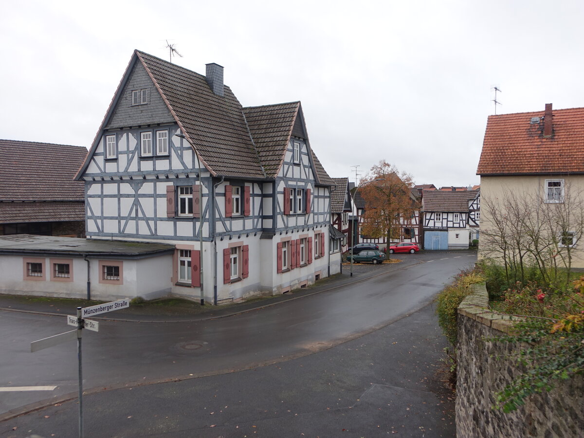 Bellersheim, Fachwerkhuser in der Mnzenberger Strae (01.11.2021)