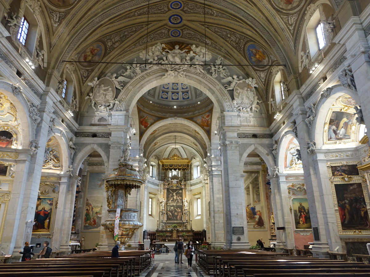 Bellinzona, barocker Innenraum der Collegiata Santi Pietro e Stefano (07.10.2019)