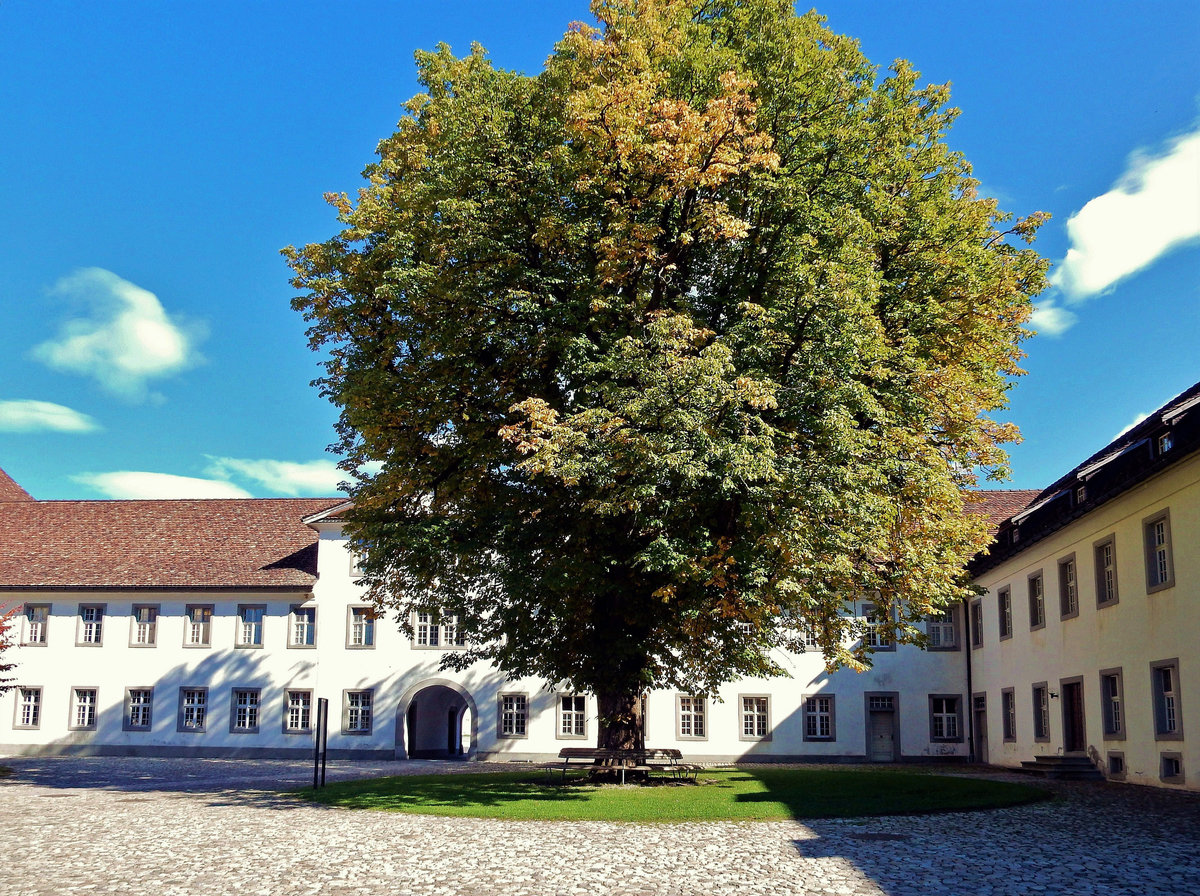 Benediktinerkloster Einsiedeln, Innenhof - 02.10.2015