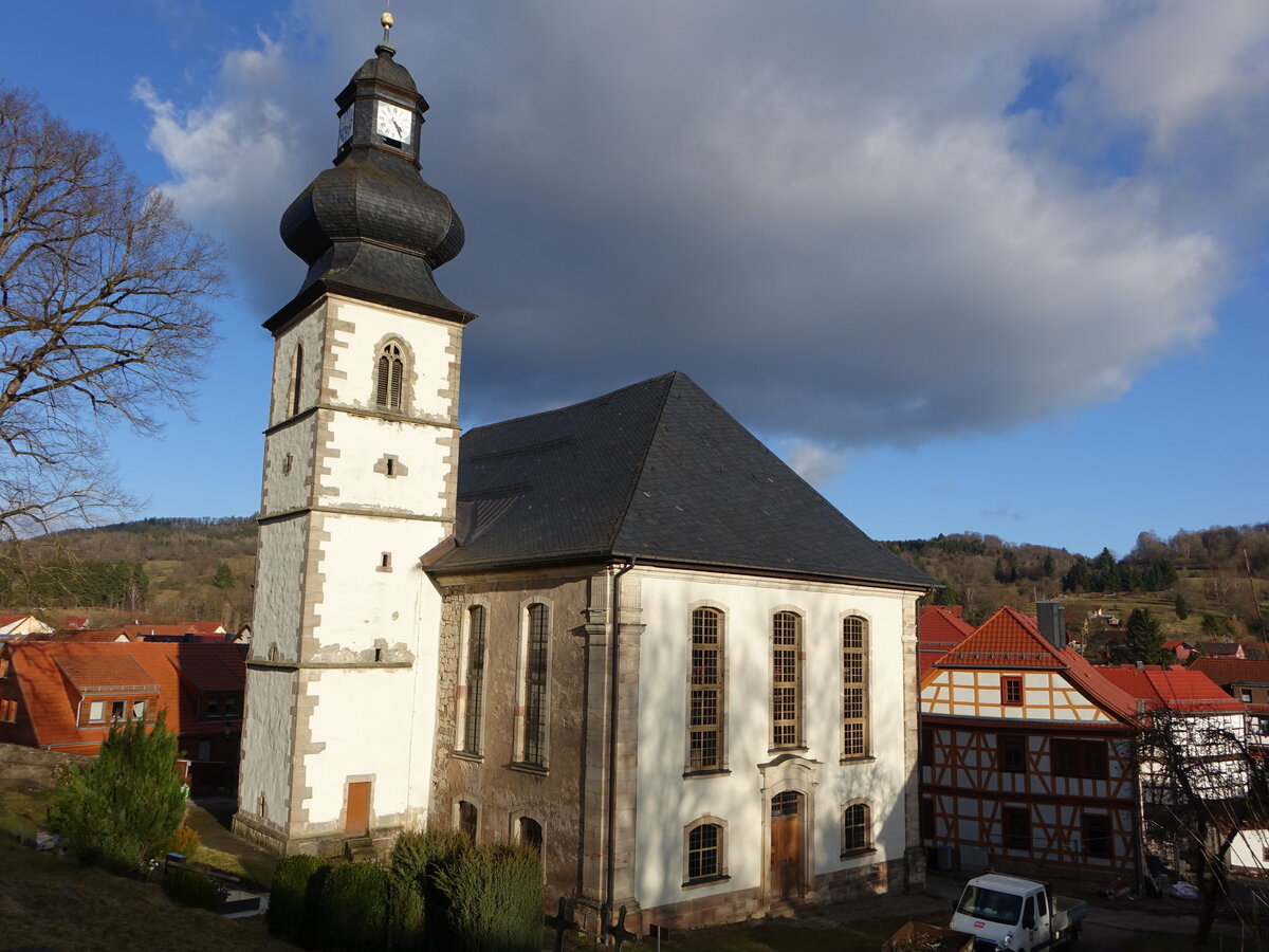 Benshausen, evangelische Kirche am Marktplatz, erbaut 1423 (26.02.2022)