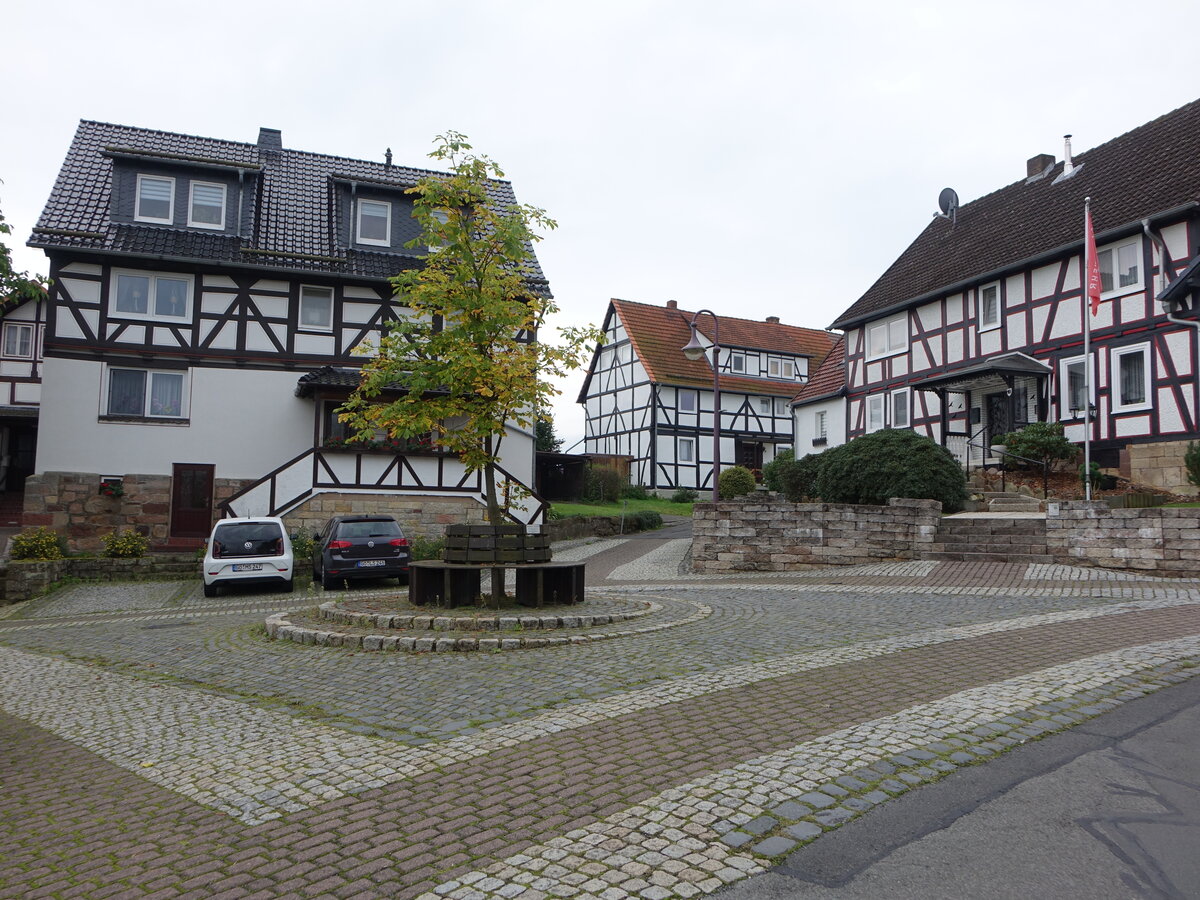 Benterode, Fachwerkhuser am Ring (31.08.2021)