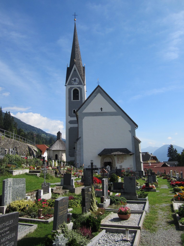 Berg im Drautal, Pfarrkirche Maria Geburt, erbaut ab 1267, Kirchturm von 1501 (19.09.2014)
