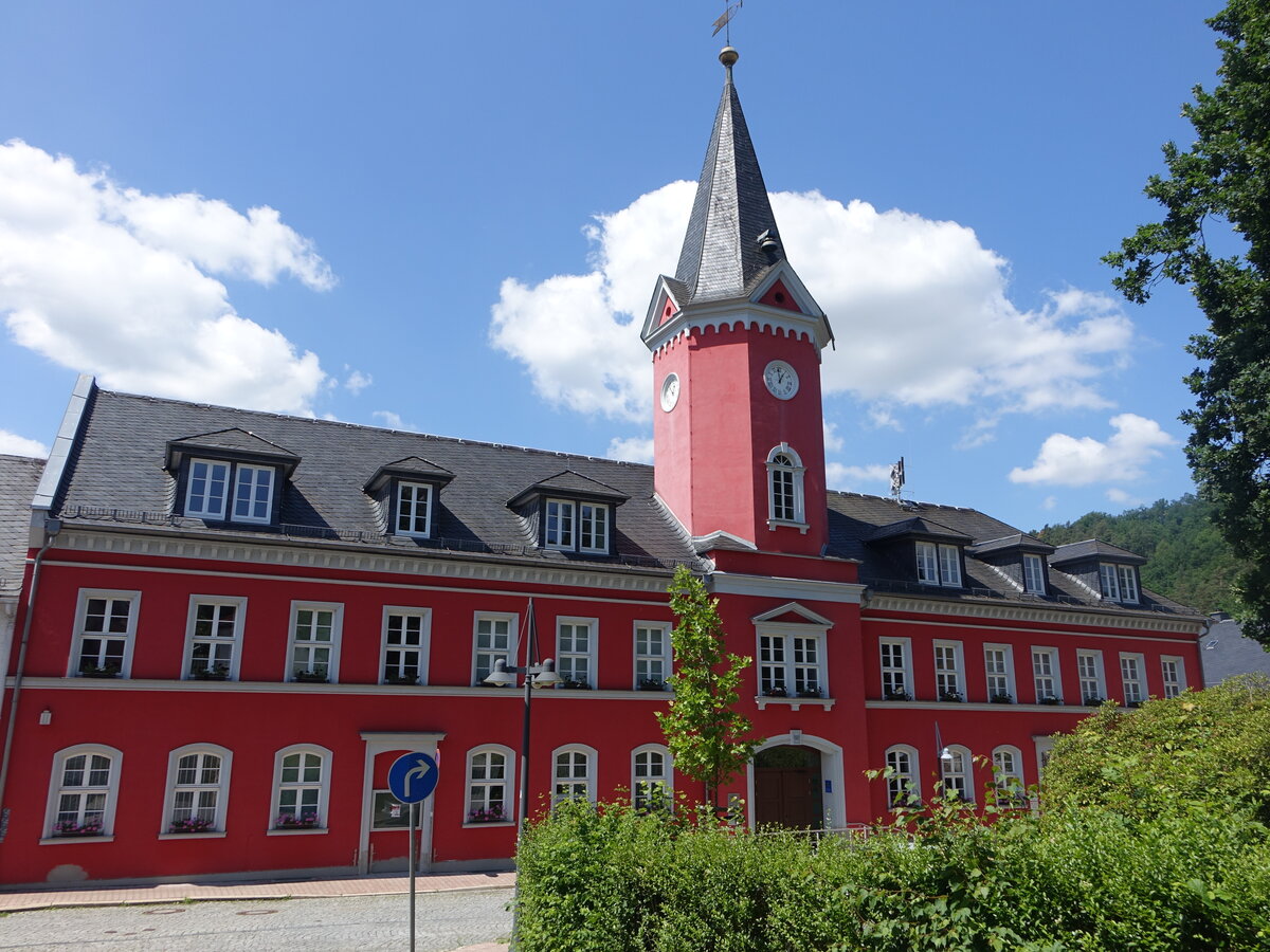 Berga/Elster, Rathaus am Markt, erbaut 1842 (25.06.2023)