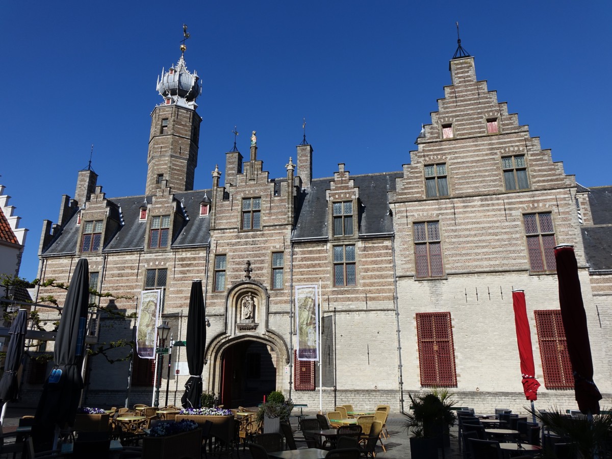 Bergen op Zoom, historischer Markiezenhof, erbaut von 1485 bis 1514 von Anthonis 
en Rombout Keldermans, von 1795 bis 1957 Kaserne (30.04.2015)