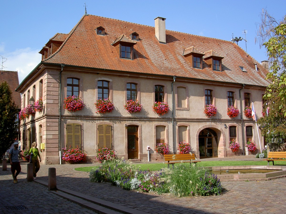 Bergheim, Rathaus von 1767 an der Grand Rue (04.10.2014)