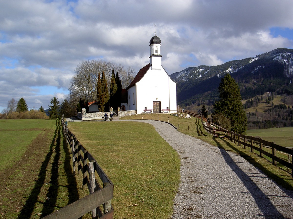 Berghof, Kapelle St. Peter am St. Peter Weg, erbaut Ende des 17. Jahrhunderts, Gemeinde Halblech (20.02.2014) 