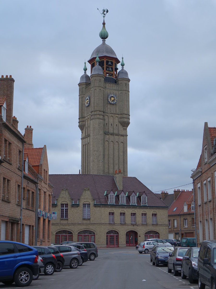 Bergues, Belfried, erbaut im 14. Jahrhundert, nach Zerstrung 1944 Wiederaufbau bis 1962 (14.05.2016)