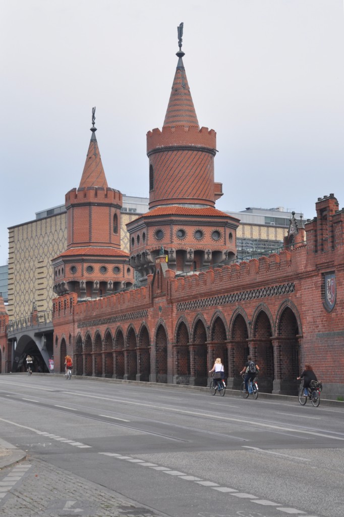 BERLIN, 05.07.2014, Blick auf die Oberbaumbrcke