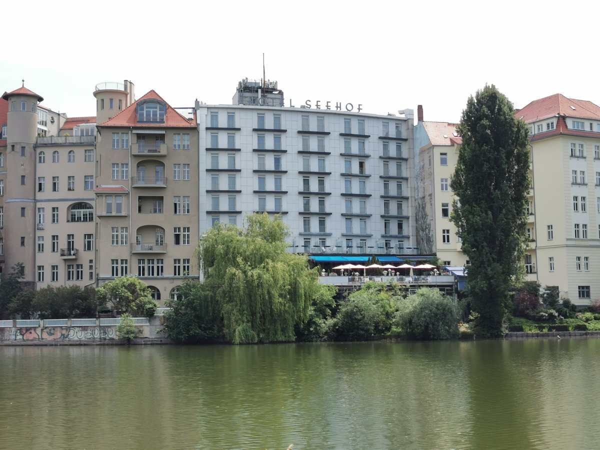 Berlin. Hotel Seehof am Lietzensee mit Sommerterrasse. Aufnahme vom 12.06.2020.
