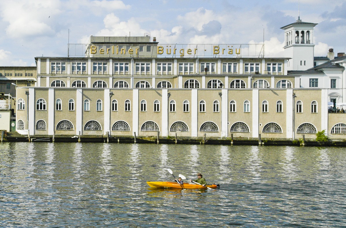 Berliner Brger Bru an der Spree in Berlin-Kpenick. Aufnahme: 1. Mai 2008.