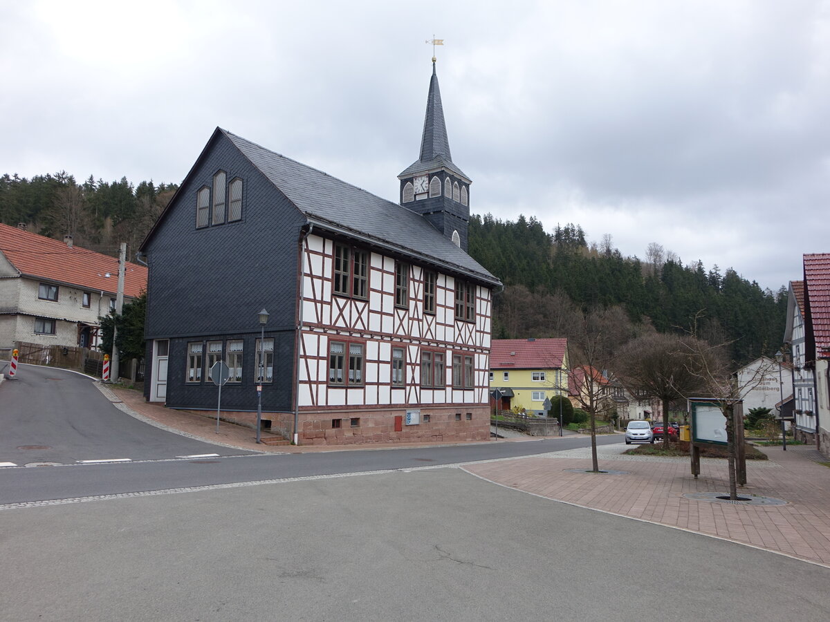 Bermbach, kleine ev. Fachwerkkirche von 1879 an der Hauptstrae (15.04.2022)